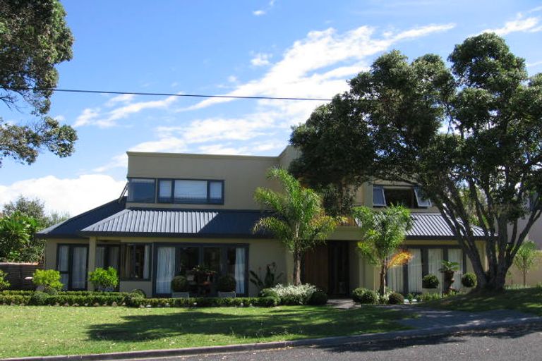 Photo of property in 3 Tui Street, Torbay, Auckland, 0630