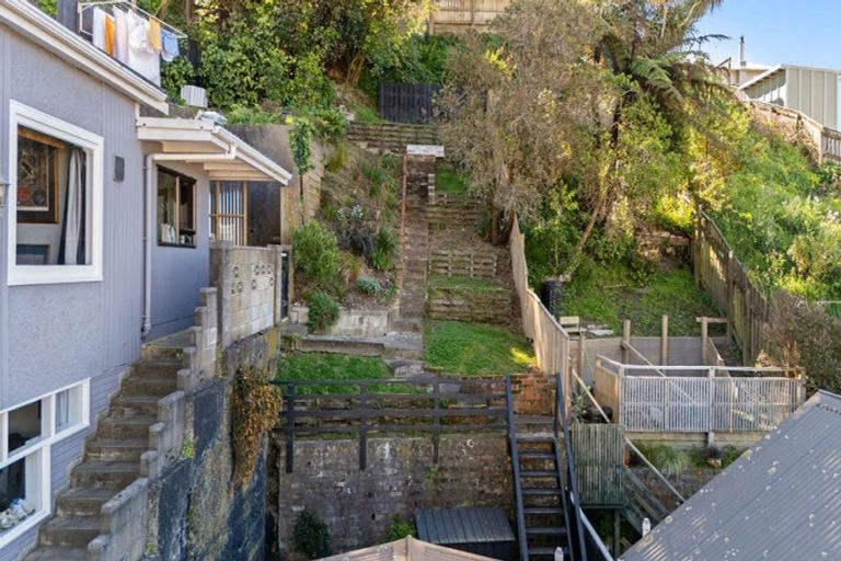 Photo of property in 56 Rolleston Street, Mount Cook, Wellington, 6021