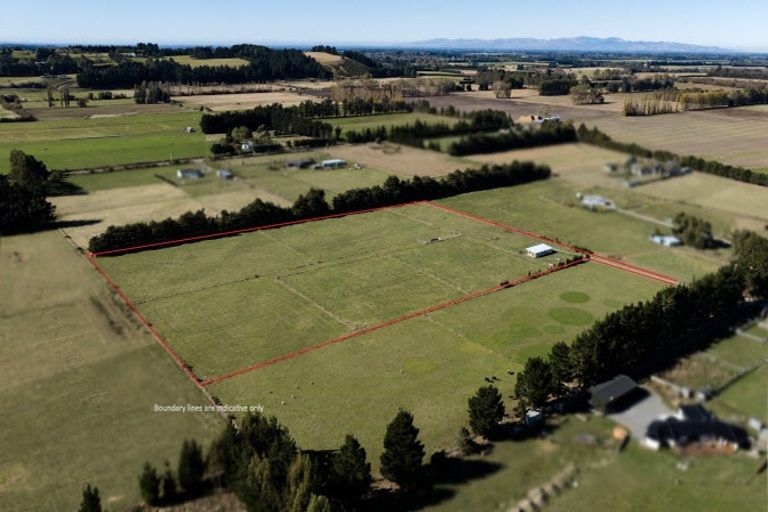 Photo of property in 110 Glews Road, Cust, Rangiora, 7471