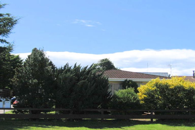 Photo of property in 87a Dickson Road, Papamoa Beach, Papamoa, 3118