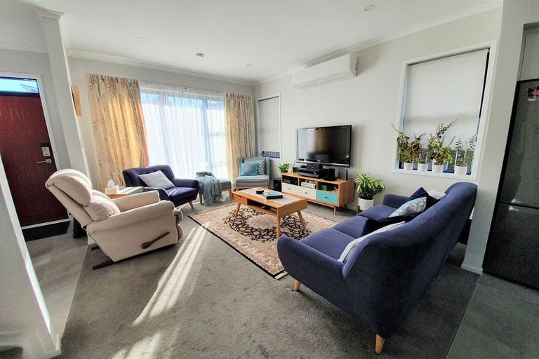 Photo of property in 9 Sacred Kingfisher Road, Hobsonville, Auckland, 0616