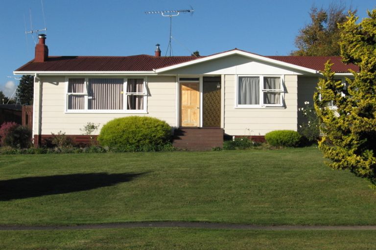 Photo of property in 11 Aotea Crescent, Tokoroa, 3420