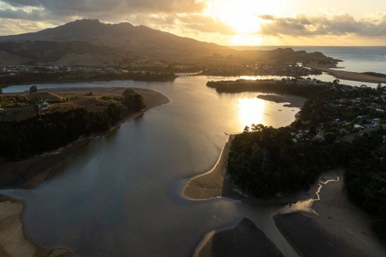 Photo of property in 38 Robertson Street, Raglan, 3225