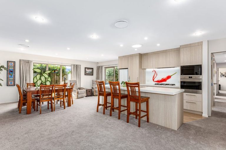 Photo of property in 25 Kahurangi Heights, Aotea, Porirua, 5024