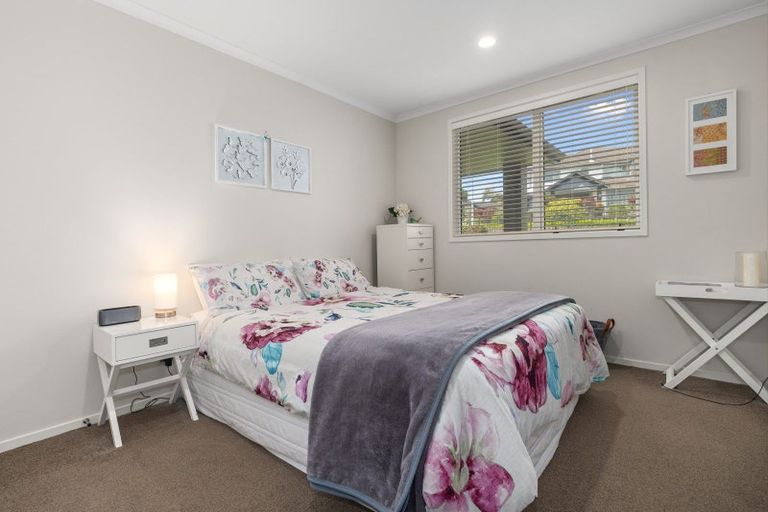 Photo of property in 11 Broadwater Close, Pyes Pa, Tauranga, 3112