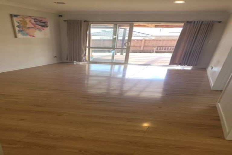 Photo of property in 5 Drumfad Road, Flat Bush, Auckland, 2019