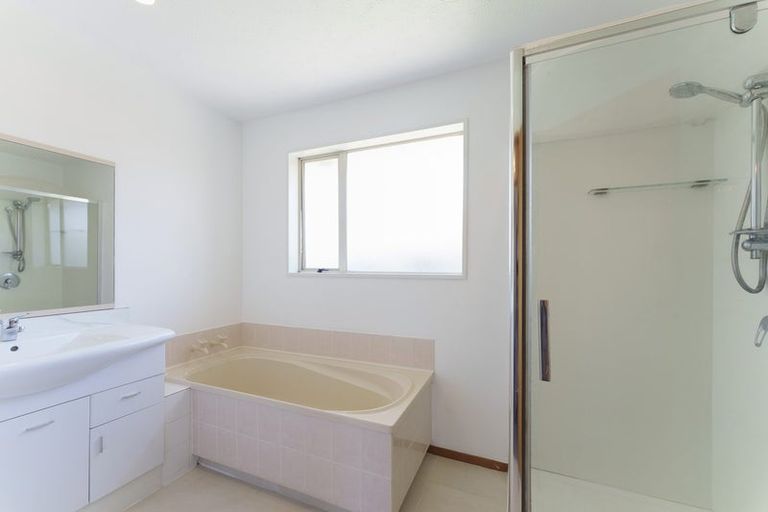 Photo of property in 6 Mull Place, Broomfield, Christchurch, 8042