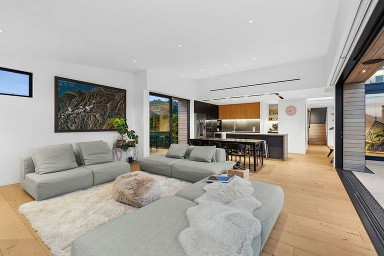 Photo of property in 37 Mount Nicholas Avenue, Wanaka, 9305