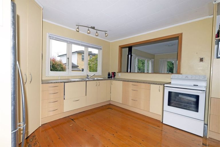 Photo of property in 20 Sherrybrooke Place, Sunnyvale, Auckland, 0612