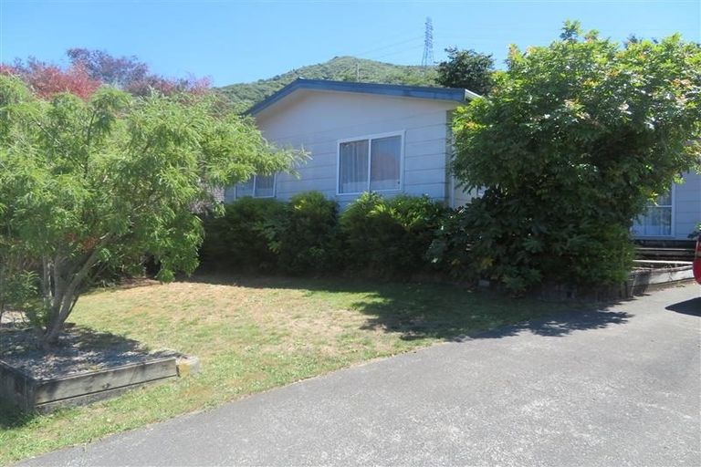 Photo of property in 1/8 Tulsa Grove, Totara Park, Upper Hutt, 5018