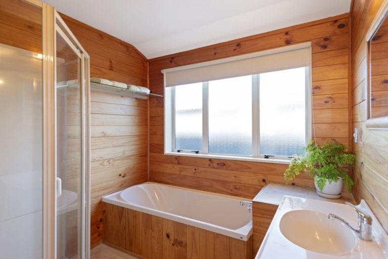 Photo of property in 1 Spring Place, Leeston, 7632