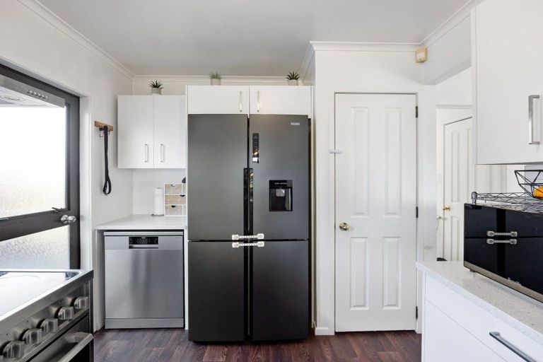 Photo of property in 9 Caulfield Green, Nawton, Hamilton, 3200