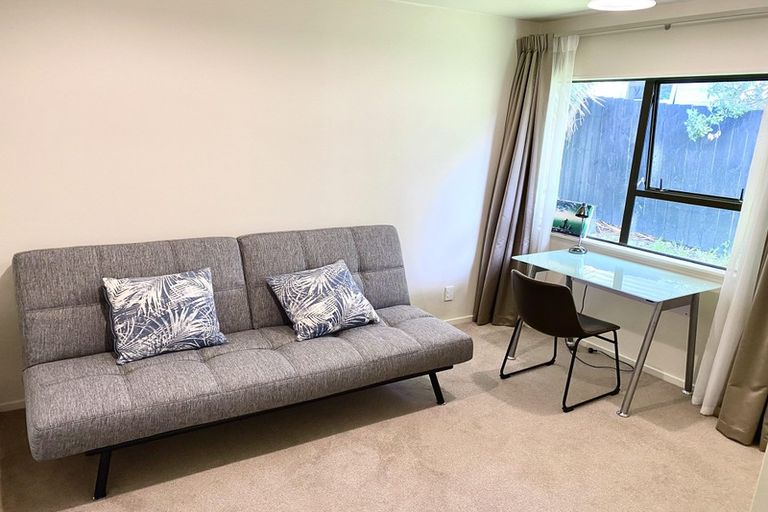 Photo of property in 2/660 Beach Road, Browns Bay, Auckland, 0630