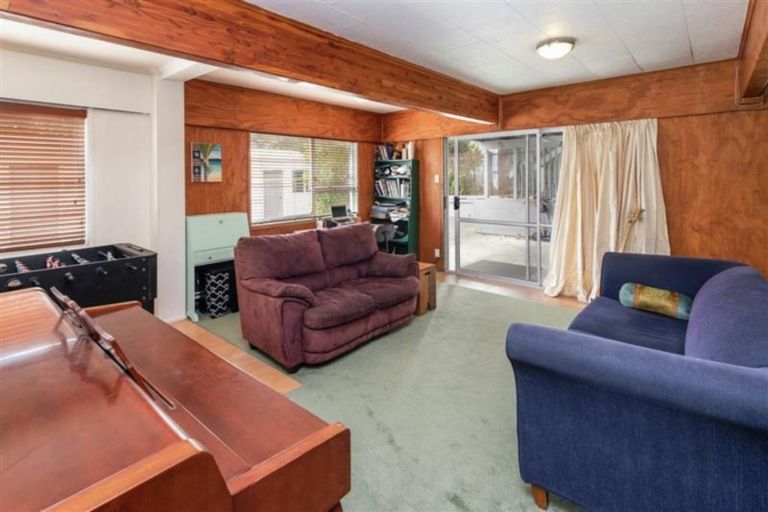 Photo of property in 214 Moore Street, Howick, Auckland, 2014