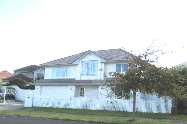 Photo of property in 3 Belgate Place, Somerville, Auckland, 2014