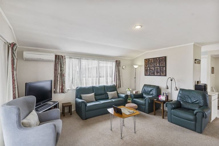 Photo of property in 3/69 Moore Street, Howick, Auckland, 2014