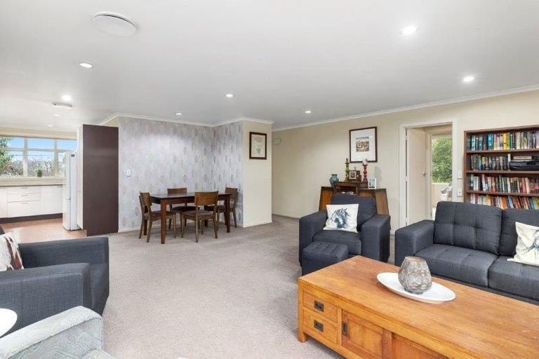 Photo of property in 11 Glenross Street, Glenross, Dunedin, 9011