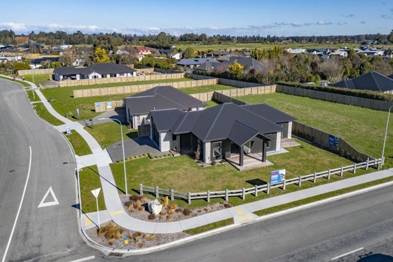 Photo of property in 2 Benn Street, Amberley, 7481