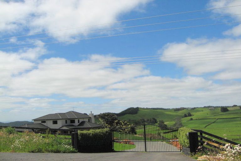 Photo of property in 652 Paparata Road, Bombay, 2675