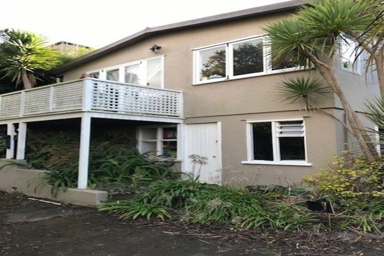 Photo of property in 2/80 Seaview Road, Castor Bay, Auckland, 0620