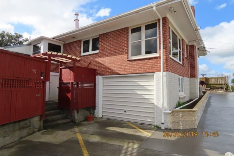 Photo of property in 19 Fairlea Road, Te Atatu South, Auckland, 0610