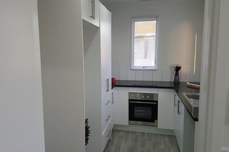 Photo of property in 48 Sharland Avenue, Manurewa, Auckland, 2102