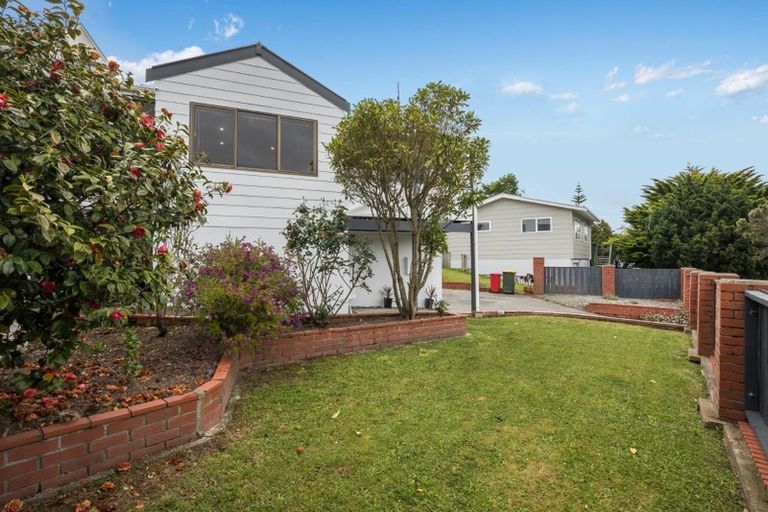 Photo of property in 67 Omapere Street, Whitby, Porirua, 5024