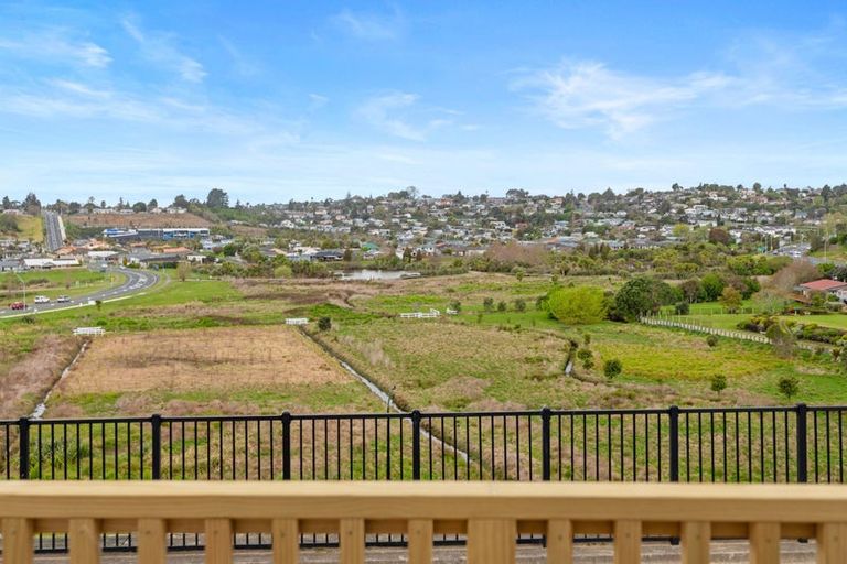 Photo of property in 11 Hyforce Way, Bethlehem, Tauranga, 3110