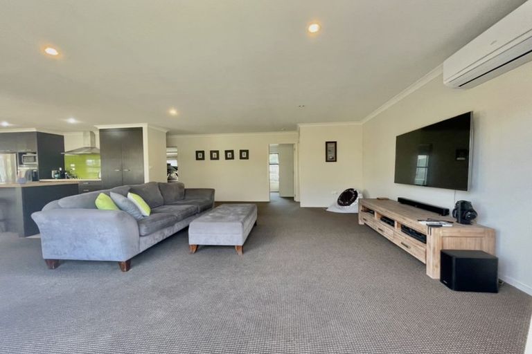 Photo of property in 15 Pompano Key, Papamoa Beach, Papamoa, 3118