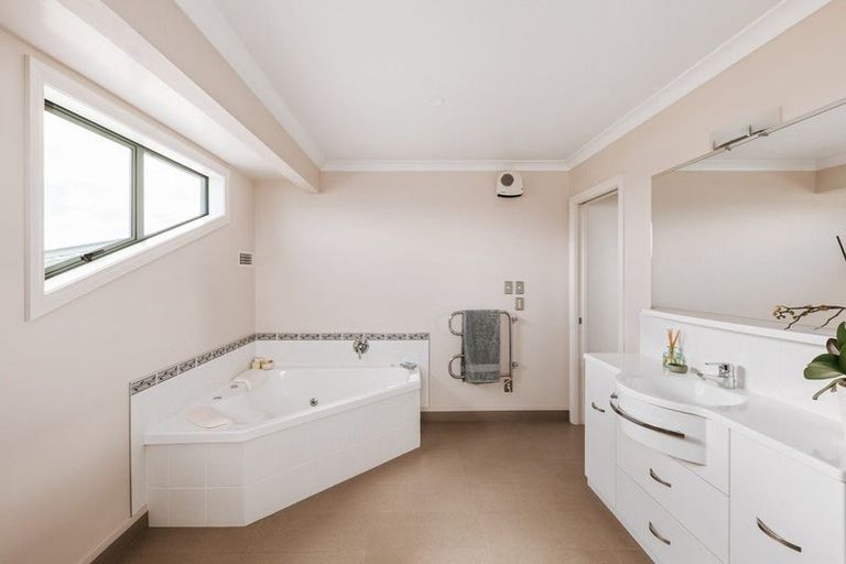 Photo of property in 40 Margaret Drive, Omokoroa, 3114