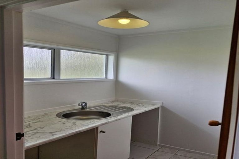 Photo of property in 2 Alexander Avenue, Torbay, Auckland, 0630
