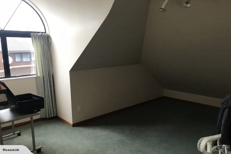 Photo of property in 3/2 Dallinghoe Crescent, Milford, Auckland, 0620