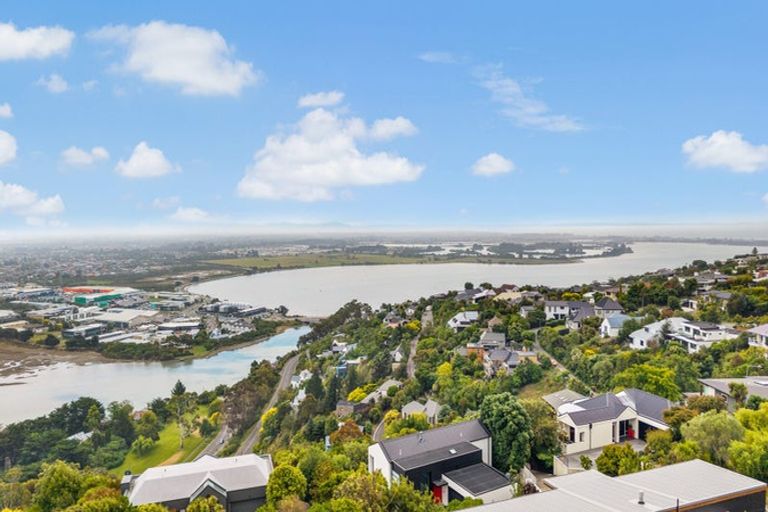 Photo of property in 126 Cannon Hill Crescent, Mount Pleasant, Christchurch, 8081