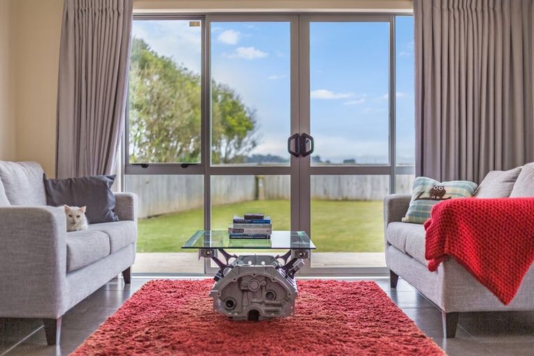 Photo of property in 5 Abbey Way, Whitby, Porirua, 5024