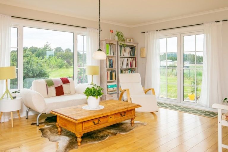 Photo of property in 31 Otawa Drive, West Taratahi, Masterton, 5887