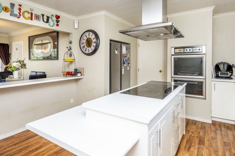 Photo of property in 2 Tirimoana Place, Otamatea, Whanganui, 4501