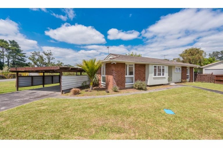 Photo of property in 63 Oreil Avenue, West Harbour, Auckland, 0618