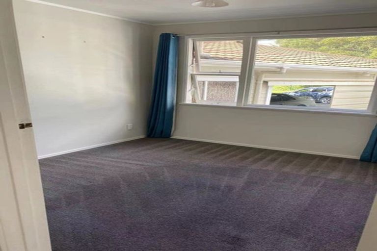 Photo of property in 8 Kay Drive, Blockhouse Bay, Auckland, 0600