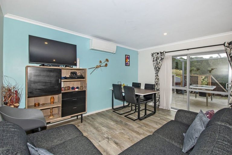 Photo of property in 13 Vintage Lane, Kauri, 0185