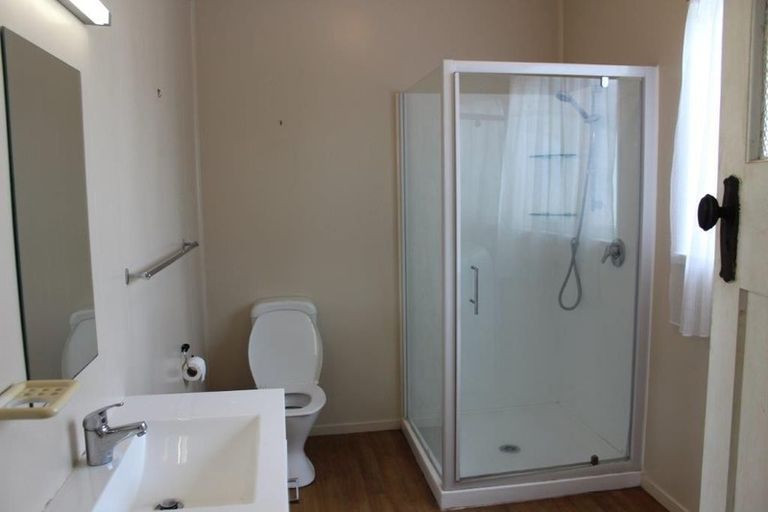 Photo of property in 18 Meihana Street, Takaka, 7110