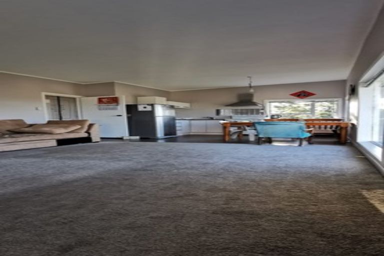 Photo of property in 81 Castor Bay Road, Castor Bay, Auckland, 0620