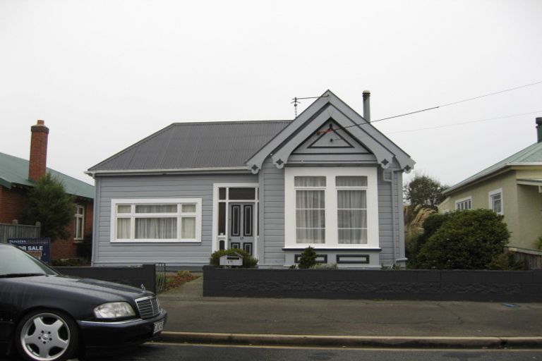 Photo of property in 17 De Carle Street, Saint Kilda, Dunedin, 9012