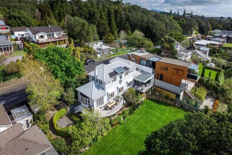 Photo of property in 39 Fillis Street, New Plymouth, 4310