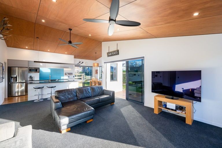 Photo of property in 37 Pounamu Avenue, Albert Town, Wanaka, 9305
