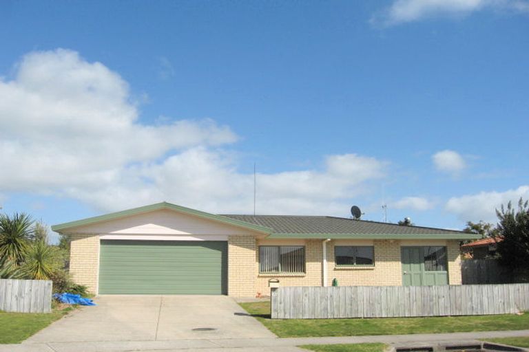 Photo of property in 67 Romana Crescent, Papamoa Beach, Papamoa, 3118