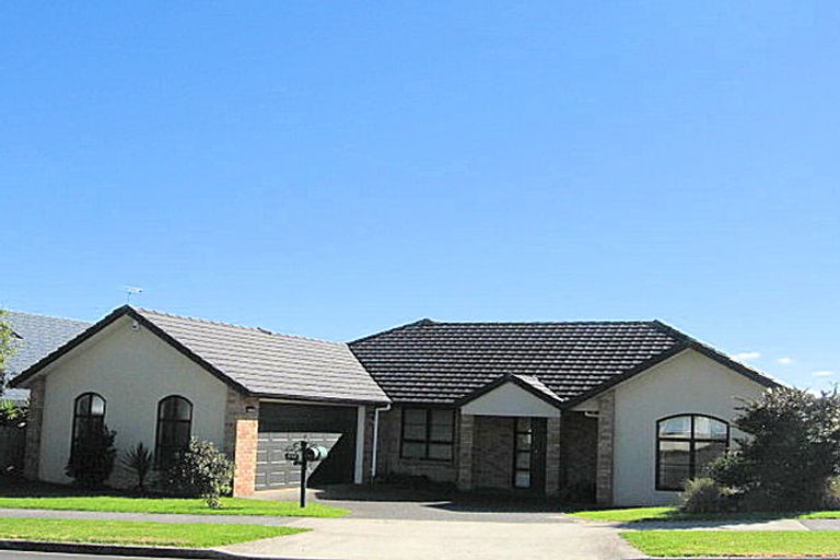 Photo of property in 270 Hill Road, The Gardens, Auckland, 2105