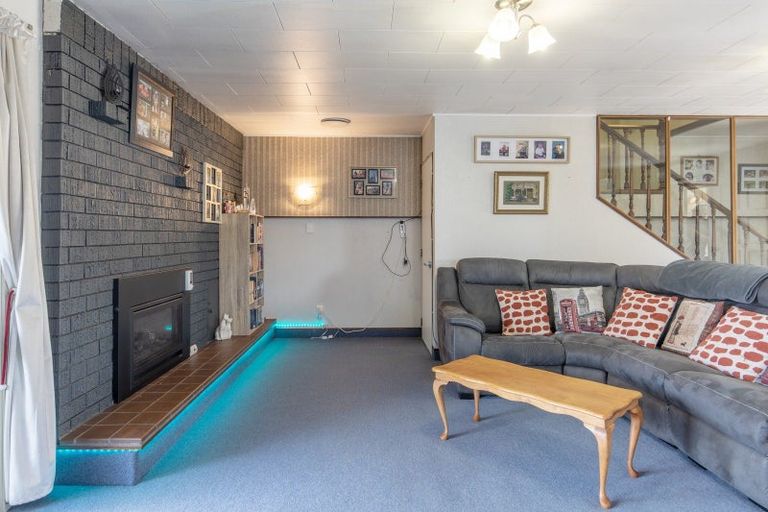 Photo of property in 11b Holyrood Terrace, Waipukurau, 4200