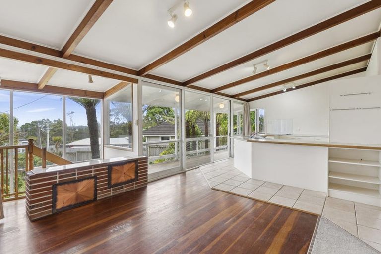 Photo of property in 29 Highland Avenue, Titirangi, Auckland, 0604