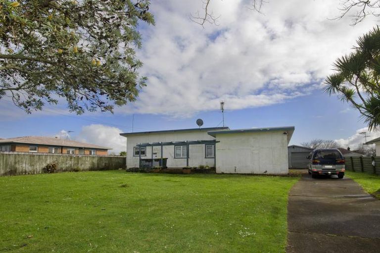 Photo of property in 10 Freyberg Crescent, Pukekohe, 2120