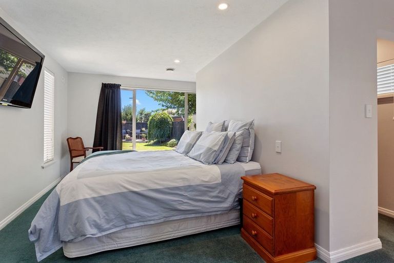 Photo of property in 22 Melford Close, Rangiora, 7400